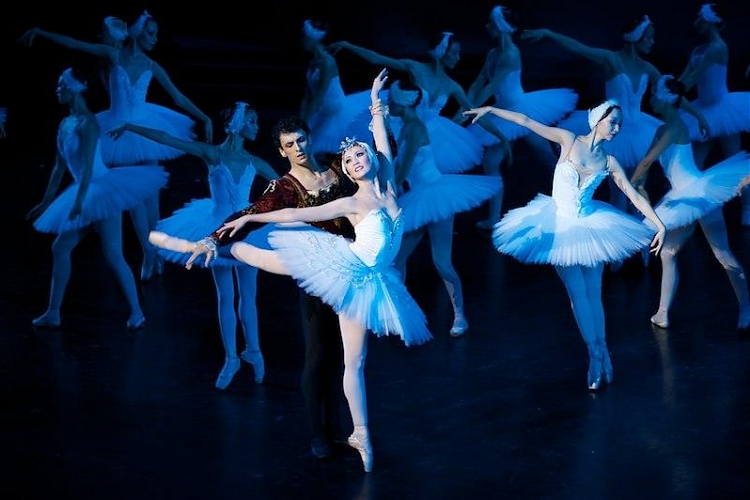 фото ІІІ Международный фестиваль «Шелковый путь»: балет «Лебединое озеро»